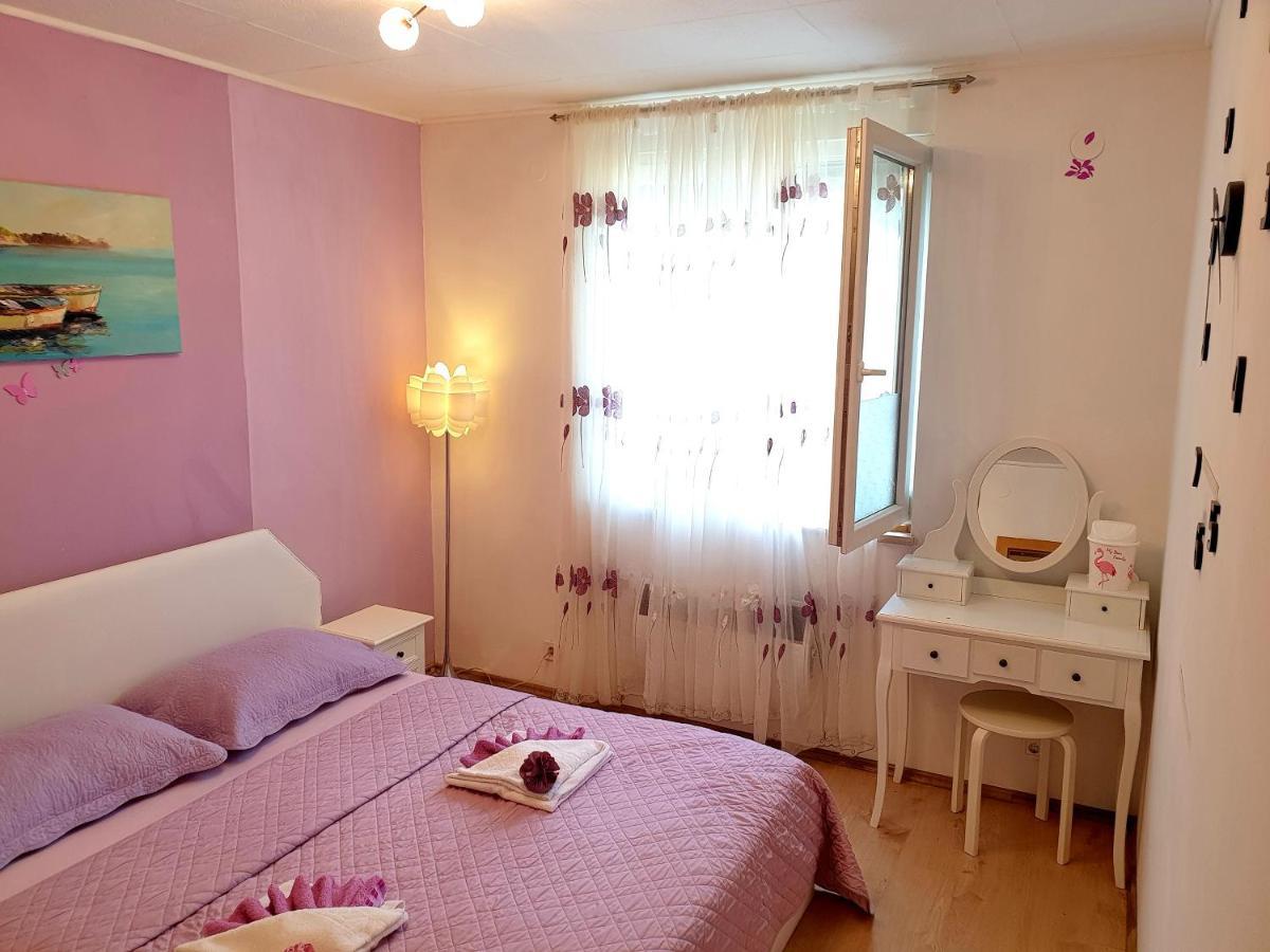Lav Appartement Rovinj Buitenkant foto