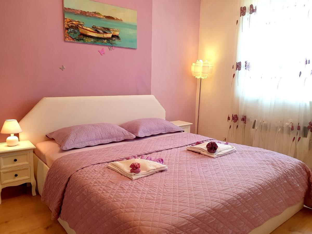 Lav Appartement Rovinj Buitenkant foto